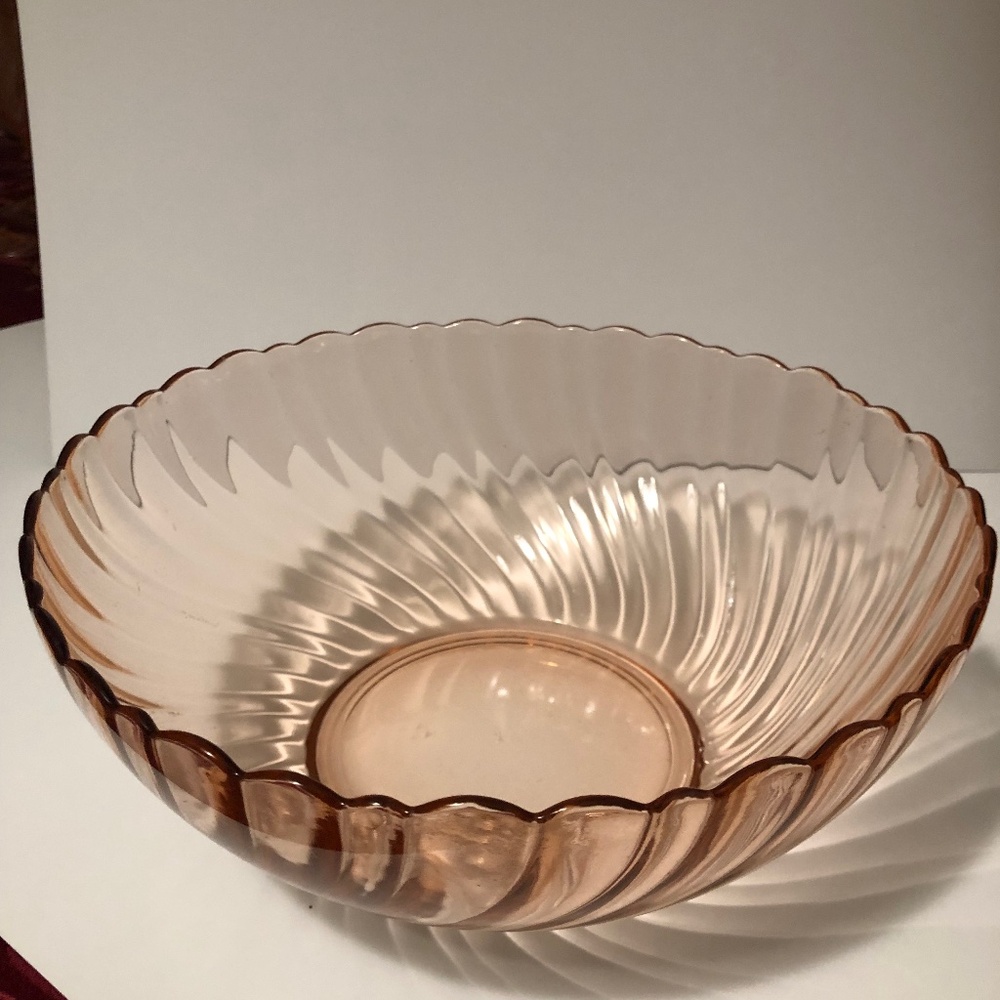 Arcoroc France Vintage Pink Scalloped Edge Serving Bowl